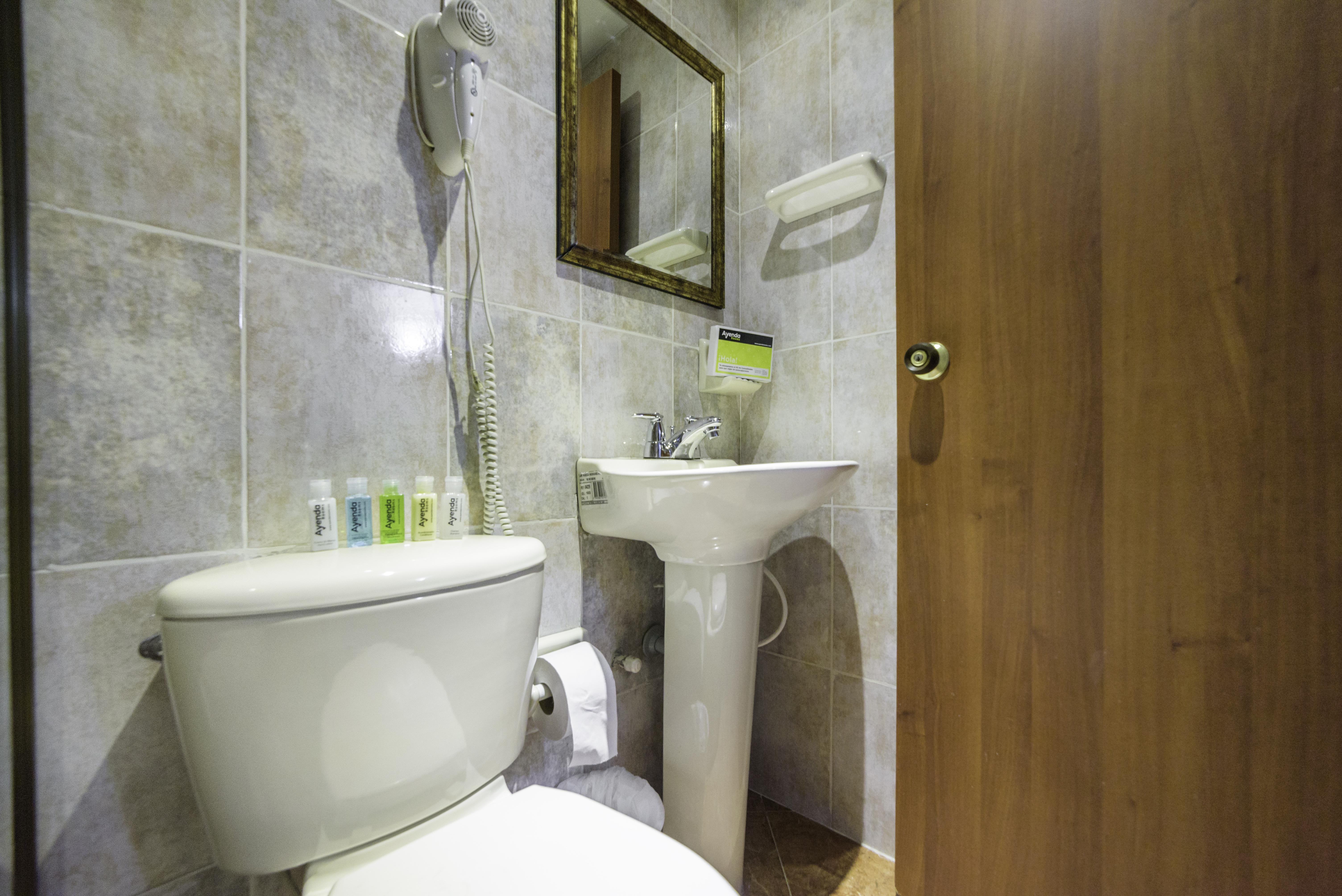 Titas House Bogota Hotel Екстериор снимка